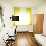 Outlet - Metzingen - Bad Urach - Free Parking 3* Dettingen an der Erms