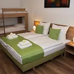 Bed & Breakfast Outlet - Metzingen - Bad Urach - Free Parking