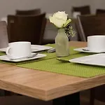 Outlet - Metzingen - Bad Urach - Free Parking 3* Dettingen an der Erms