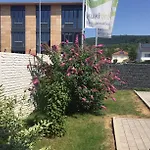 Outlet - Metzingen - Bad Urach - Free Parking Alojamento de Acomodação e Pequeno-almoço Dettingen an der Erms