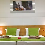 Alojamento de Acomodação e Pequeno-almoço Outlet - Metzingen - Bad Urach - Free Parking Dettingen an der Erms