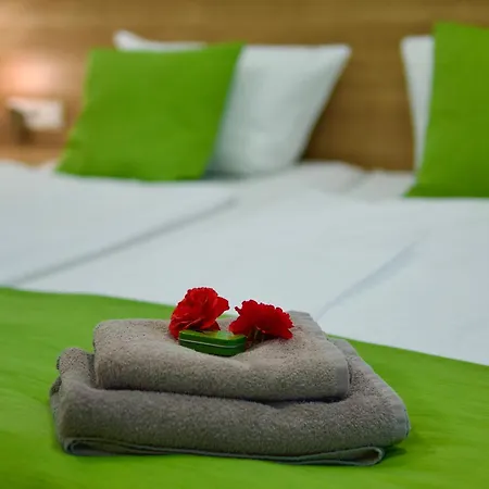 Outlet - Metzingen - Bad Urach - Free Parking 3*