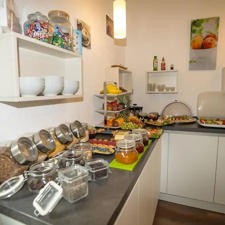 Outlet - Metzingen - Bad Urach - Free Parking 3*