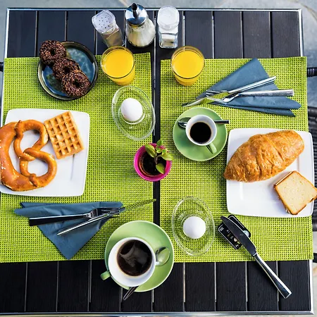 Nocleg ze śniadaniem Outlet - Metzingen - Bad Urach - Free Parking 3*