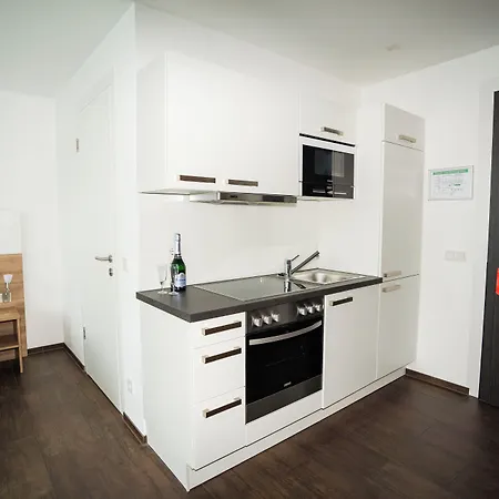 Outlet - Metzingen - Bad Urach - Free Parking Nocleg ze śniadaniem 3*