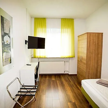 לינה וארוחת בוקר Outlet - Metzingen - Bad Urach - Free Parking